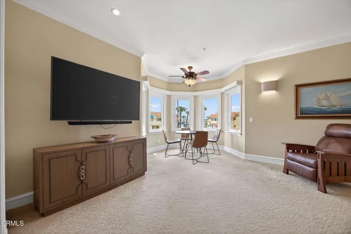 22-web-or-mls-Upmarket Media-1753Eme049
