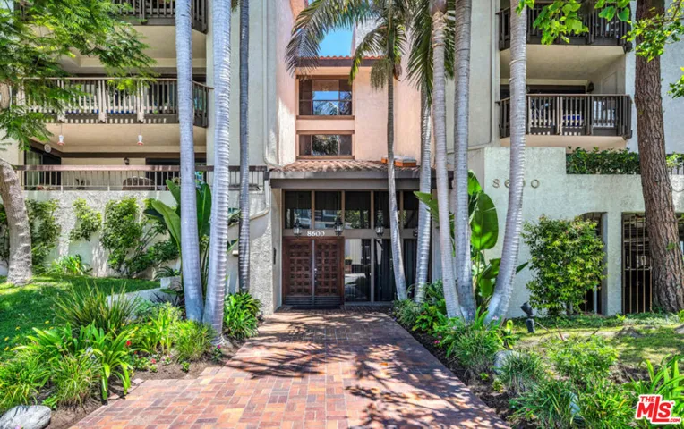 8600 Tuscany Avenue 202, Playa Del Rey, California 90293