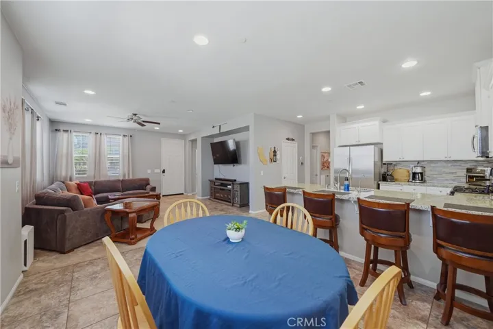16001 Chase 68, Fontana, California 92336