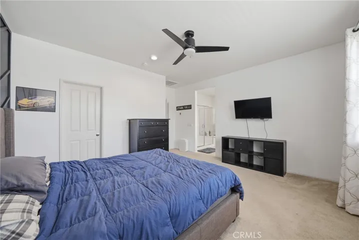 16001 Chase 68, Fontana, California 92336