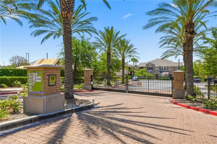 16001 Chase 68, Fontana, California 92336