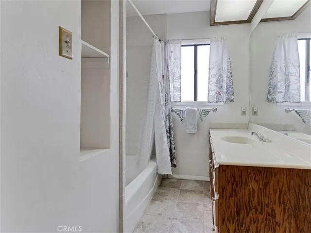 16613 Glenburn, Torrance, California 90504