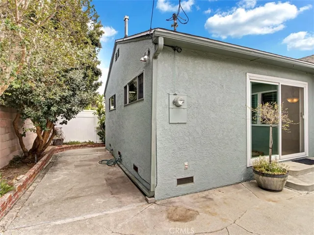 16613 Glenburn, Torrance, California 90504