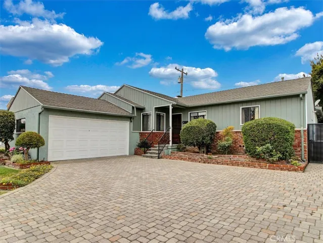 16613 Glenburn, Torrance, California 90504
