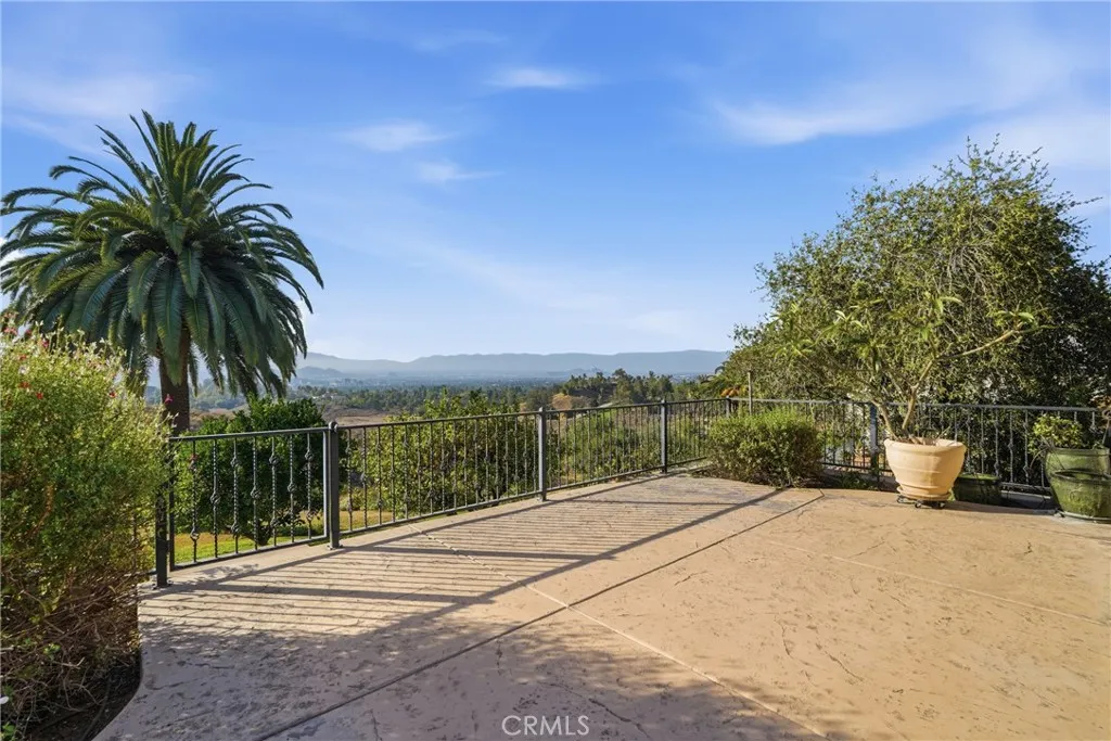 Endless views of Riverside Endless views of Riverside