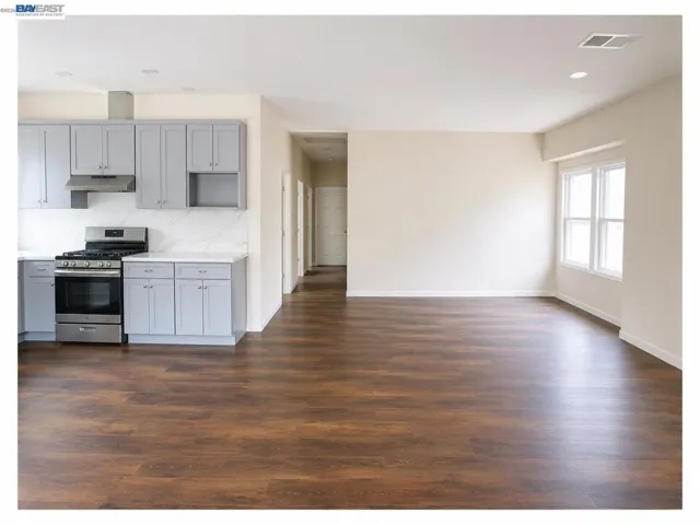 335 E Saint John, San Jose, California 95112