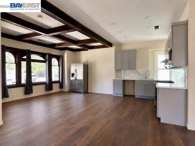 maing house