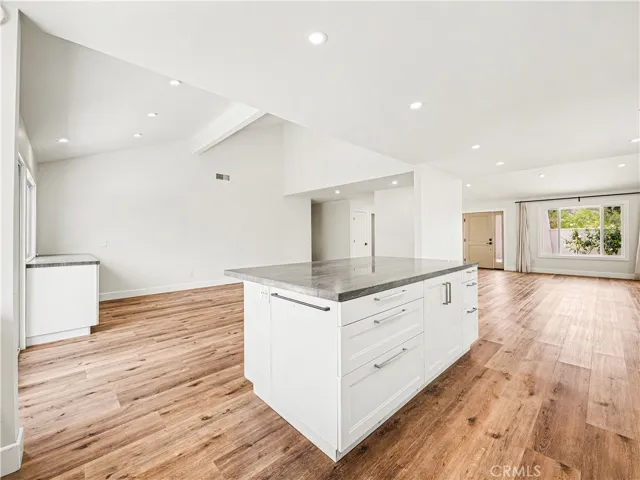 28817 Barragan, Agoura Hills, California 91301