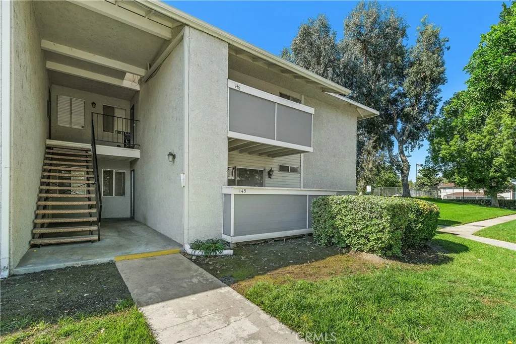 26200 Redlands Blvd