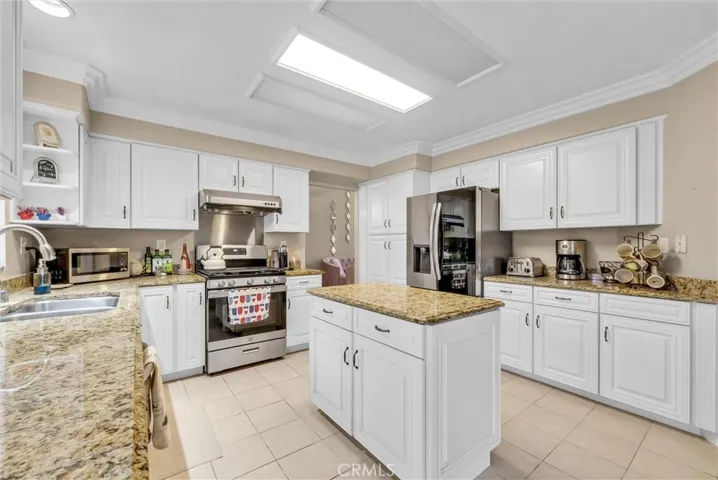 4149 Thatchbury Court, Chino Hills, California 91709