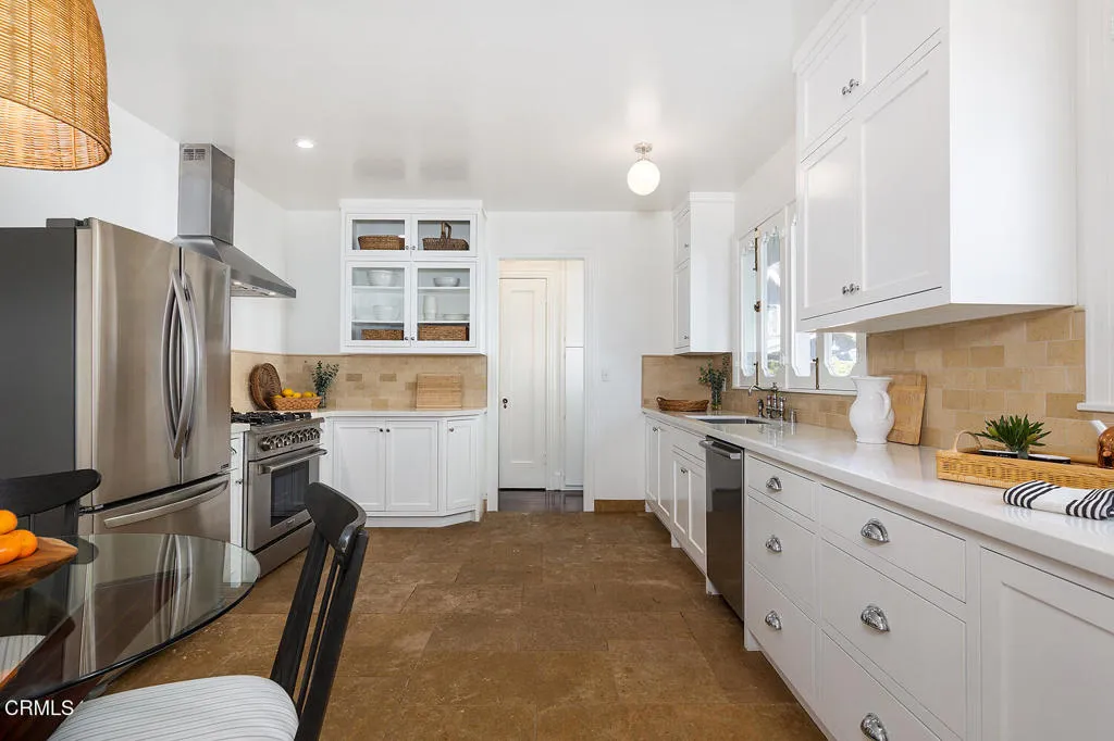 1275 New York Dr 019-mls