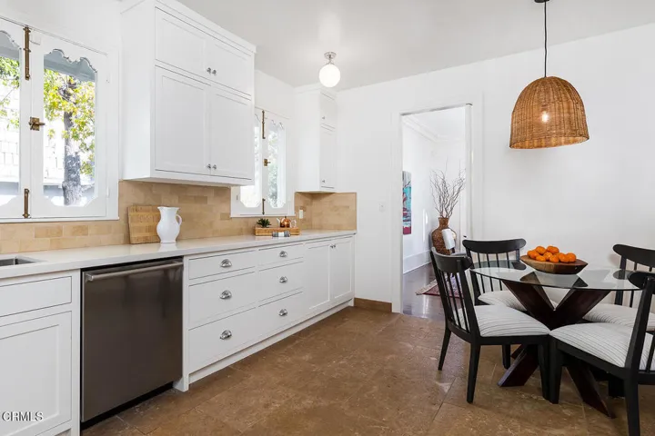 1275_New_York_Dr_022-mls