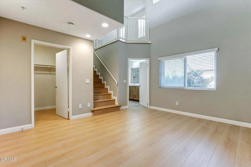 28-719 E Tujunga Ave E-28