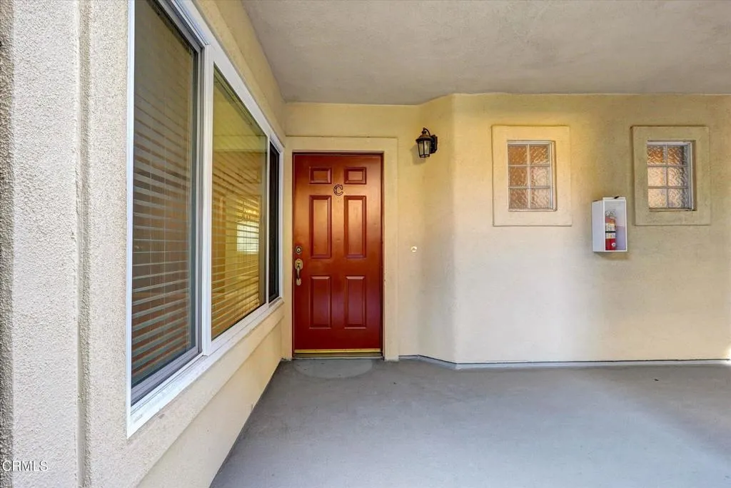 06-719 E Tujunga Ave E-6