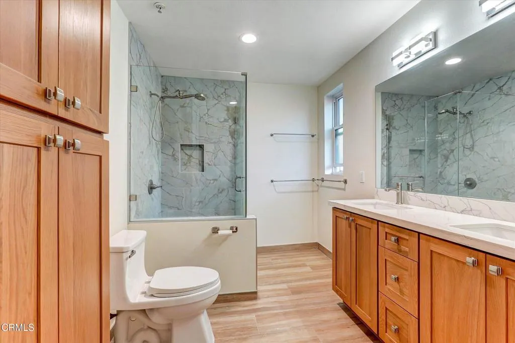 32-719 E Tujunga Ave E-32