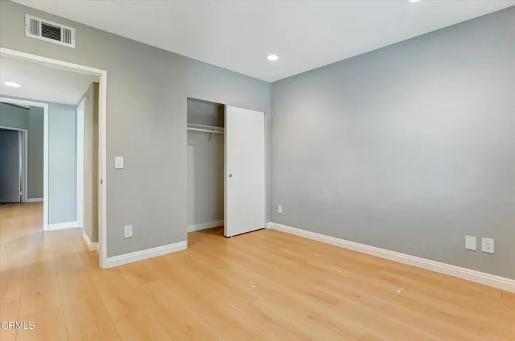 40-719 E Tujunga Ave E-40