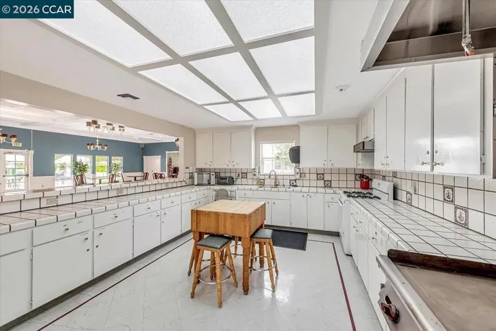 527 Mill Pond Drive, San Jose, California 95125