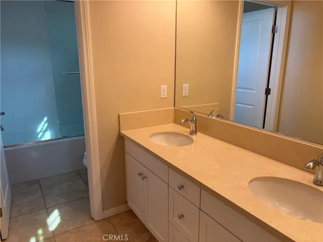 66 Somerton, Irvine, California 92620