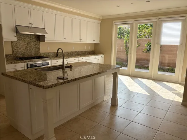 66 Somerton, Irvine, California 92620