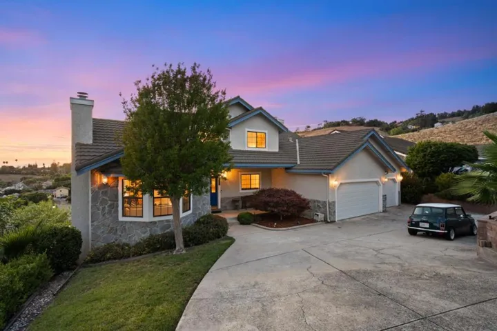 379 Photinia Lane, San Jose, California 95127