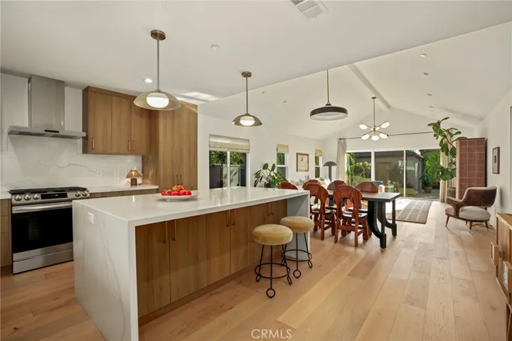 3715 Hillcrest Drive, Los Angeles, California 90016