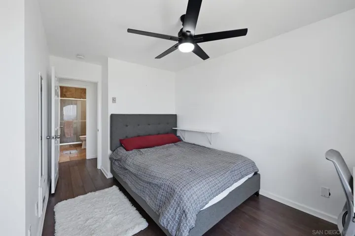 908 Caminito Madrigal Unit H, Carlsbad, California 92011