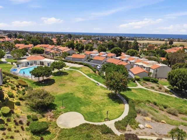 908 Caminito Madrigal Unit H, Carlsbad, California 92011