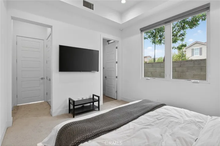 Guest bedroom