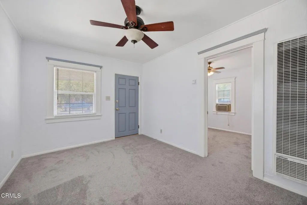822 E Pleasant - Living Room