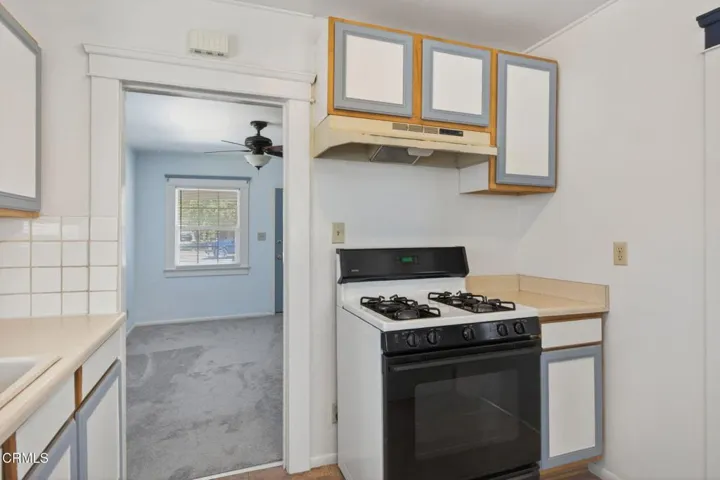 822 E Pleasant - Kitchen