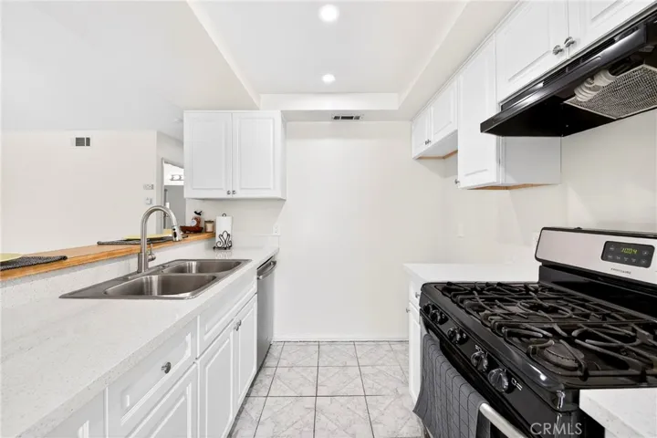 2324 Lillyvale Avenue 143, Los Angeles, California 90032