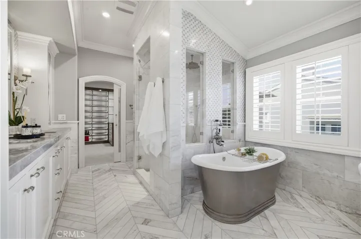 8 N Bayleaf, Irvine, California 92620