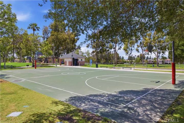 8 N Bayleaf, Irvine, California 92620