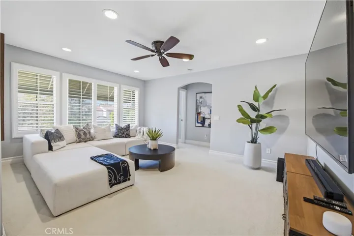 8 N Bayleaf, Irvine, California 92620