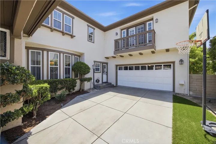 8 N Bayleaf, Irvine, California 92620