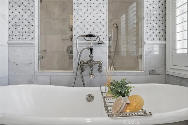 8 N Bayleaf, Irvine, California 92620