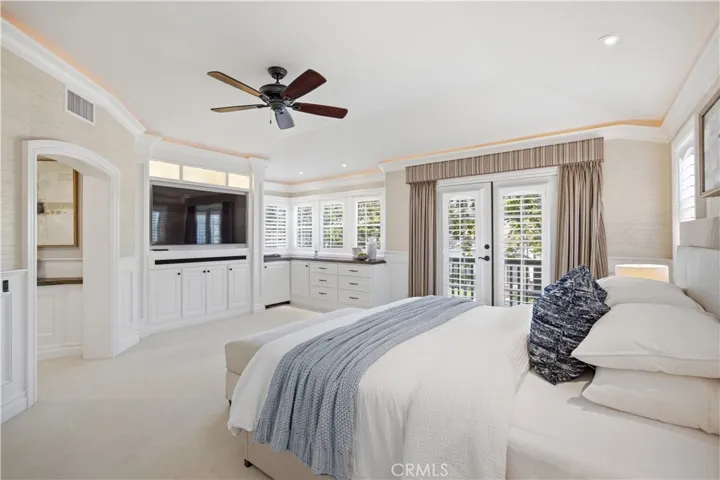 8 N Bayleaf, Irvine, California 92620