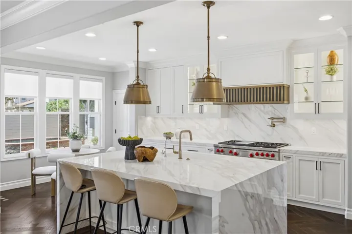 8 N Bayleaf, Irvine, California 92620