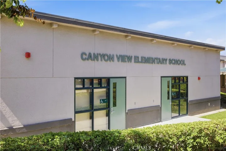 8 N Bayleaf, Irvine, California 92620