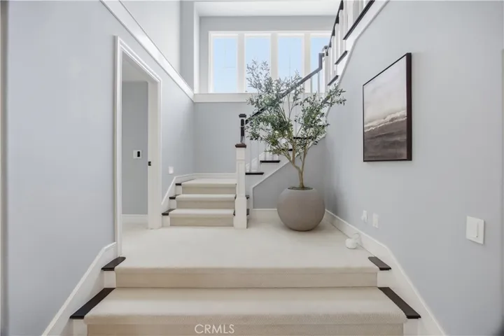 8 N Bayleaf, Irvine, California 92620