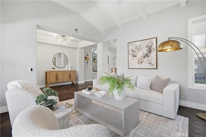 8 N Bayleaf, Irvine, California 92620