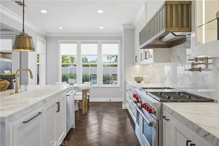 8 N Bayleaf, Irvine, California 92620