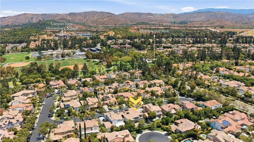 8 N Bayleaf, Irvine, California 92620