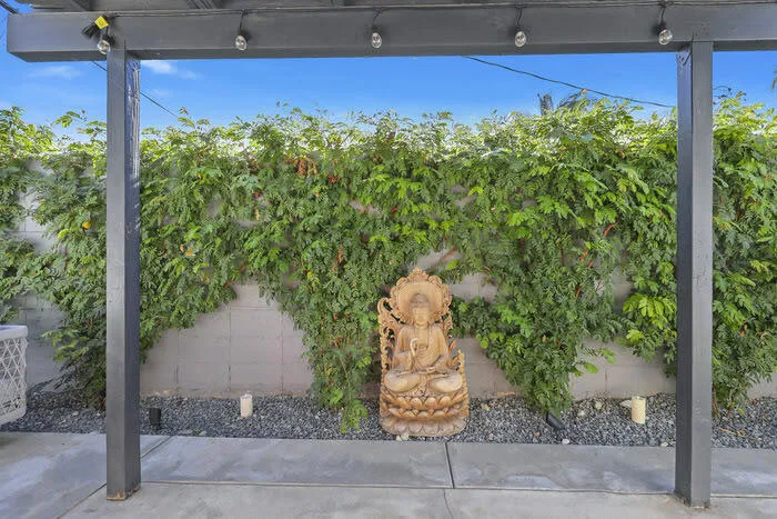 Patio 3