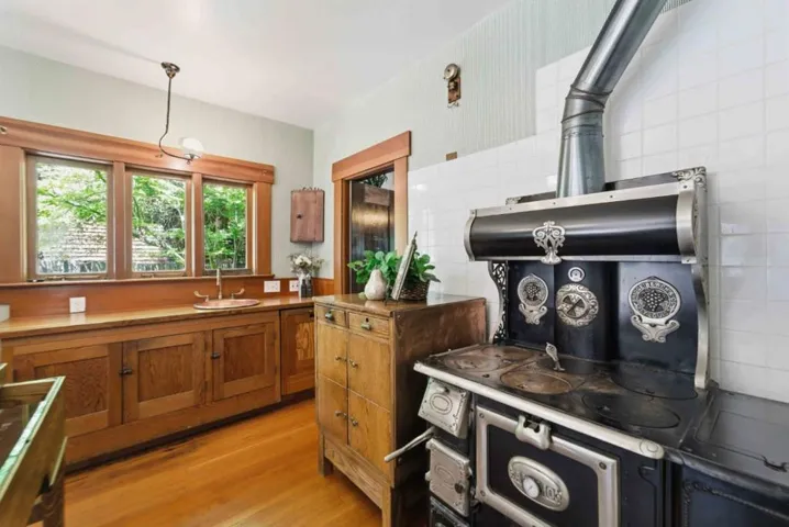 211 Glen Ridge Avenue, Los Gatos, California 95030