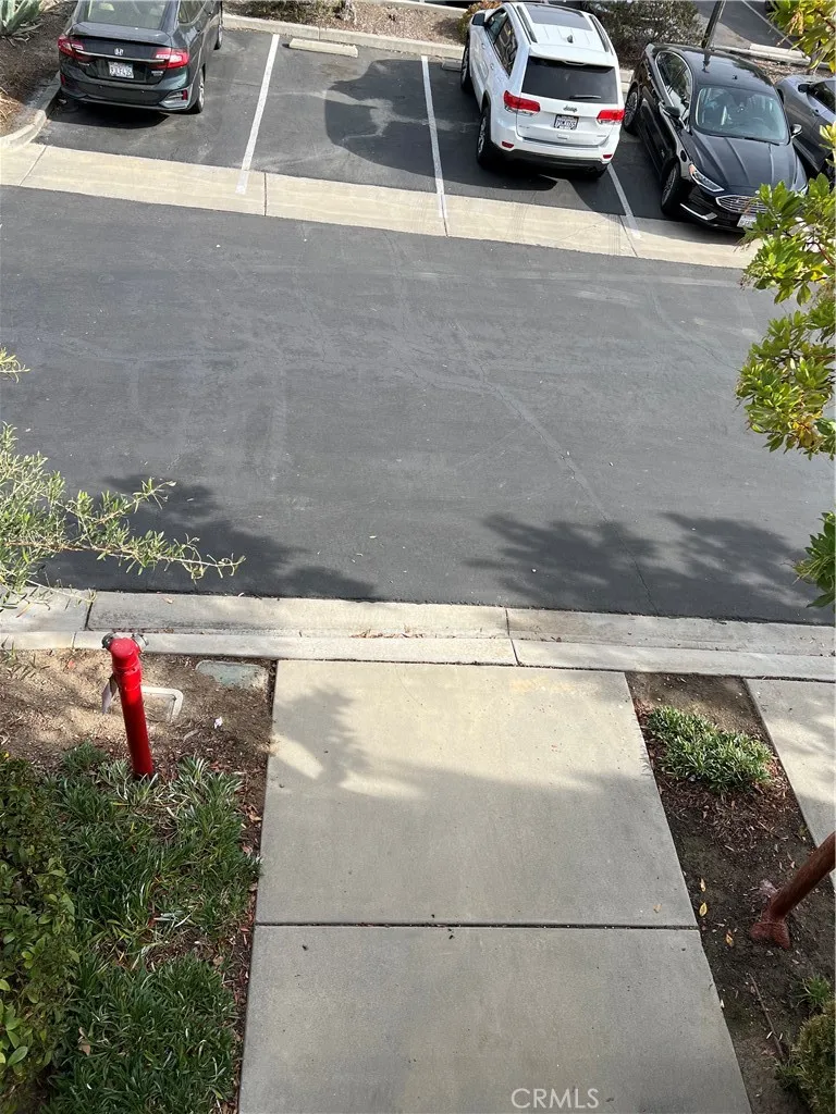 1 car driveway outside garage