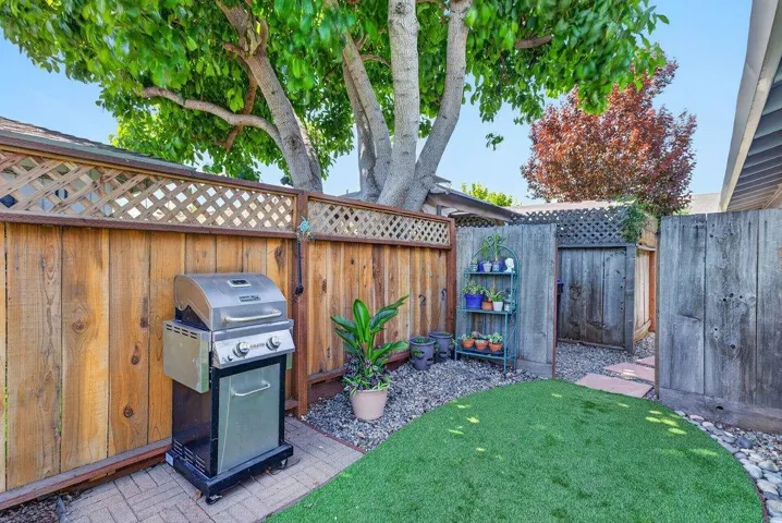 505 Hanover Street, Santa Cruz, California 95062