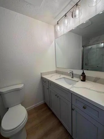 Unit 507- Updated Bathroom