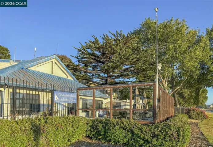 619 Commodore Dr, Richmond, California 94804
