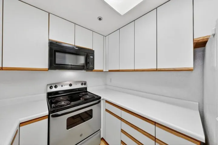 411 Park Avenue 327, San Jose, California 95110